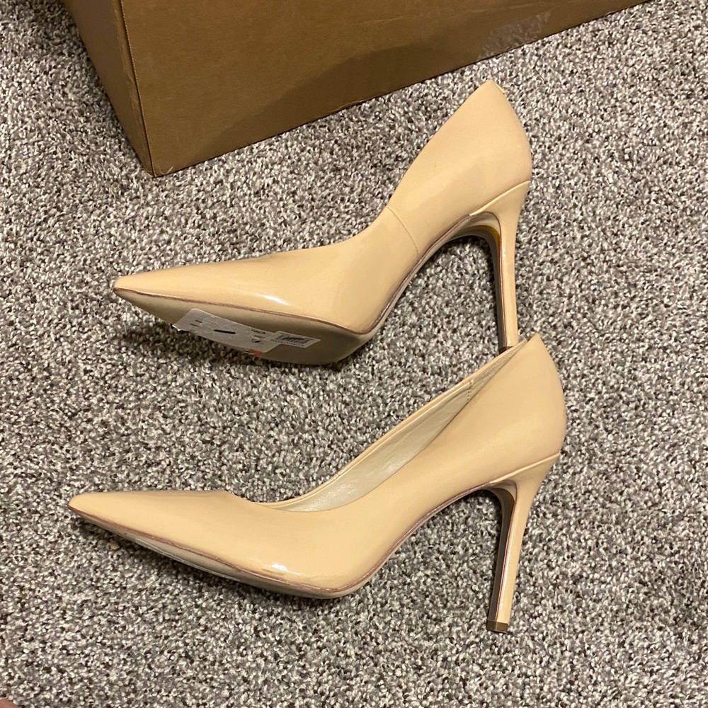 Sam Edelman Nude Patent Pointed-Toe Stiletto Pumps - Picture 3 of 10